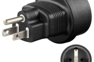 MicroConnect Universal adapter US/Schuko