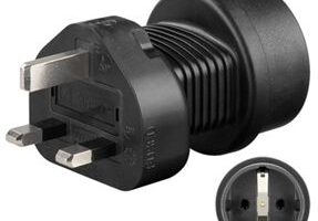 MicroConnect Universal adapter Schuko to UK