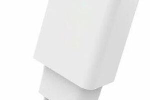 CoreParts USB Charger 5W 5V 1Amp, white