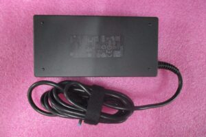 HP 120W AC power adapter with