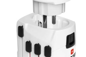 MicroConnect SKROSS World Adapter Pro+