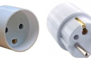 MicroConnect Power Plug Converter, DK to