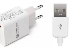 CoreParts USB Power Adapter
