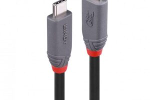 Lindy 0.8m USB 4 240W Type C Cable,