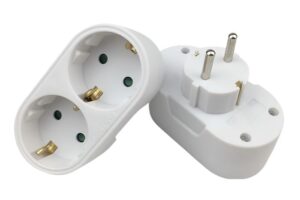 MicroConnect Schuko power splitter, with 2