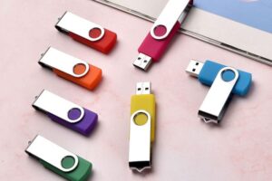CoreParts 32GB USB 3.0 CUSTOM Logo